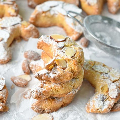 These Almond Croissant Cookies are easy almond flour cookies made with just a few ingredients. They are egg-free and gluten-free. Conscious Plant Kitchen, Vegan Latte, Edible Cookie Dough Recipe, Almond Flour Cookies, Croissant Recipe, Vegan Christmas Recipes, Plant Kitchen, Almond Croissant, No Flour Cookies