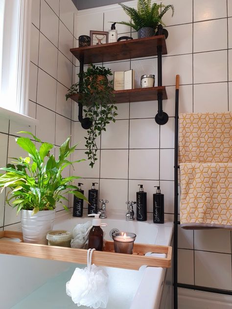 Low Budget Apartment Ideas, Bathroom Ideas Low Budget, Low Budget Apartment Decor, Small Cosy Bathroom, Cosy Bathroom Design, Low Budget House Decor, Low Budget Interior Design, Dark Wood Bathroom Ideas, Bathroom Low Budget