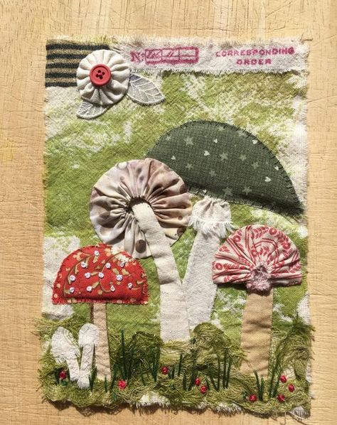 Textile Art Projects, Mushroom Crafts, Applique Art, Textile Art Embroidery, Scrap Fabric Projects, Fabric Postcards, Flower Quilts, Fabric Cards, Embroidered Art