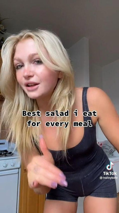 credit to @halleykate on tik tok for the best healthy salad recipe, perfect for lunch • salad recipes • lunch ideas • lunch recipes • diet • recipes easy #HealthDiet #CleanEatingMealPlanForWeightLoss Lunch Salad Recipes, Salad Recipes Lunch, Lunch Salad, Ideas Lunch, Recipes Lunch, Diet Recipes Easy, 120 Pounds, Recipes Diet, Lunch Salads