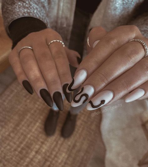 Nail Designs Dark Academia, Nails Acrylic Dark, Nail Designs Dark, Dark Academia Nails, Dark Nail Art, Ninth House, Natural Nail Designs, January Nails, Dark Nails