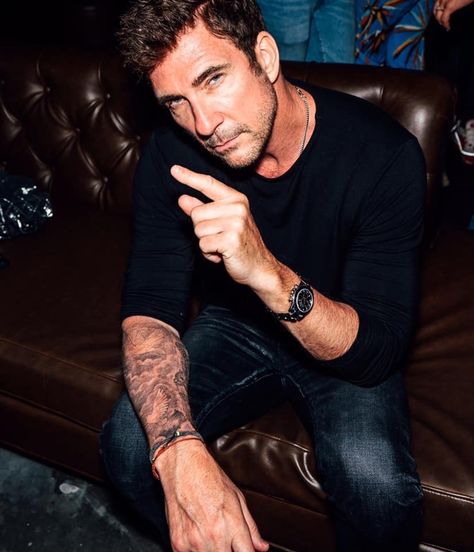 Dylan Mcdermott, Hot Actors, Perfect Man, Male Beauty, Workout Videos, Mens Hairstyles, Actors, Celebrities