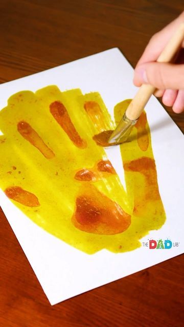 Spooky Invisible Ink Handprints, Paint Science Experiment, Mixture And Solution Experiments, Invisible Ink Science Experiment, Primary Color Science Experiment, Invisible Ink, Halloween Science, Halloween Magic, Science Experiments Kids