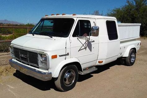 Here Are 5 Cool, Rare Older Vans For Sale on Autotrader - Autotrader Camper Tops, Gmc Vans, Plymouth Voyager, Pop Up Camper, Van For Sale, Be Cool, Motor Company, Van Conversion, Tow Truck