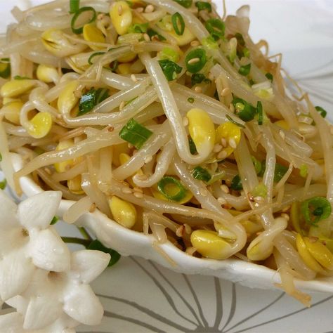 Soybean Sprouts, Korean Food Side Dishes, Bean Sprout Recipes, Korean Side Dishes, Korean Cooking, Korean Dishes, Sprout Recipes, Bean Sprouts, Asian Flavors