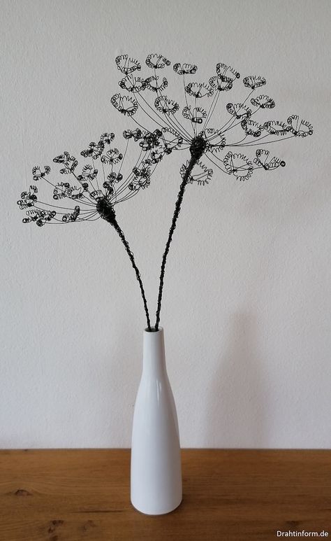 Hogweed/wire Hogweed/wire Flower/decorative Object/wire Art/boho Style/large Vases/wire Object/wire Flower/bear Claw/sustainable - Etsy UK Coat Wall, Copper Wire Crafts, Flower Bear, Hanger Coat, Copper Wire Art, Wire Art Sculpture, Bear Claw, Coat Stand, Wire Flowers