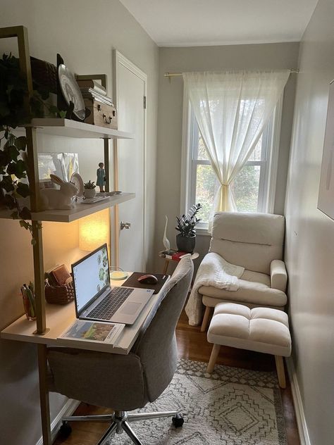 Small Home Office Living Room Office Combo, Loft Bed Desk, Honed Concrete, Attic Nook, Unusual Home, Wall Mounted Desk, Small Loft, Small Home Office, Workspace Design