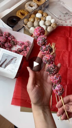 Donut Bouquet, Diy Donut, Diy Donuts, The Cardigans, Valentines Day Treats, Valentine Fun, Fun Ideas, Valentine Day Cards, Follow For More