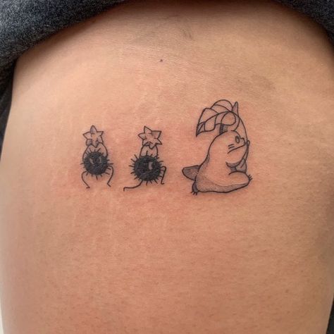 MY NEIGHBOR TOTORO 🍃 TATTED BY @echo.inkz Soho, Union Square, and Williamsburg 11AM-9PM 7 DAYS A/W🕘 WALK-INZ OR BOOK ONLINE..📕 TATTOOS & PIERCINGS, NO ATTITUDE, NO MISERABLE HOOPS TO JUMP THROUGH....🚫 WALK-INZ WELCOME OR BOOK ONLINE AT ⚔️livebytheswordtattoo.com⚔️ . . . . #animetattoo #totorotattoo #studioghibli #cutetattoo #soho Totoro Walking, My Neighbor Totoro Tattoo, Totoro Tattoo, Plant Tattoos, Running Tattoo, Studio Ghibli Tattoo, Father Tattoos, Ghibli Tattoo, Funky Tattoos