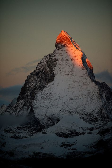 Close up Matterhorn | Switzerland Orange Mountains, Landscape Reference, Mountain Landscape Photography, Have Inspiration, Mountain Photography, Into The Wild, Paracord Bracelet, Project Inspiration, Photography Beautiful