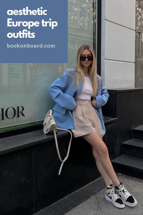 5 Best & Aesthetic Europe Travel Outfits Ideas Spring Outfits Korea, Aesthetics Outfits, Winter Aesthetics, Hair Silky, Invisible Lace, Center Part, Europe Outfits, Pastel Outfit, Aesthetic Fall