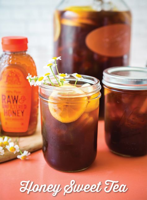 Honey Sweet Tea Recipe, Tea With Honey, Sweet Tea With Honey, Honey Iced Tea, Honey Drink, Iced Tea Recipes Homemade, Tea For Colds, Sweet Tea Recipes, Blended Drinks