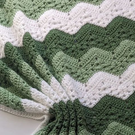 Green Crochet Throw Blanket, Gender Neutral Color Palette Yarn, Sage Green Baby Blanket Crochet, Sage Green Crochet Blanket, Crochet Green Blanket, Green Crochet Baby Blanket, Green Crochet Blanket, 6 Day Kid Blanket, Green Baby Blanket