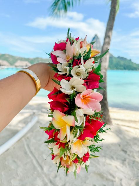 In the FP, flower crowns are a sign of respect. It’s a MUST to have a fresh flower crown made for yourself while on the island. Each crown is handcrafted, and you can even pick your color scheme! #borabora #flowercrown #frenchpolynesia #travelblog #travellife Grad Pics, Bora Bora, Travel Life, Quinceanera, Flower Crown, Fresh Flowers, Travel Blog, Color Schemes, Crown