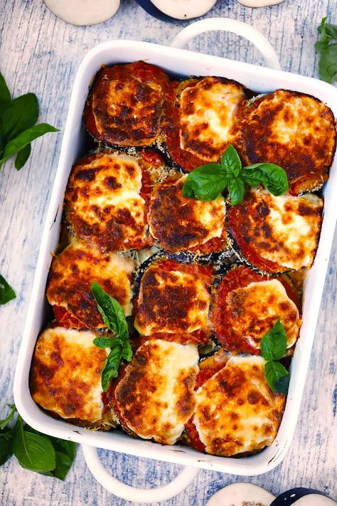 Easy Eggplant Parmesan Baked, Eggplant Baked, Oven Baked Eggplant, Easy Eggplant Parmesan, Sliced Eggplant, Vegetarian Italian Recipes, Easy Eggplant, Healthy Eggplant, Eggplant Parmesan Baked