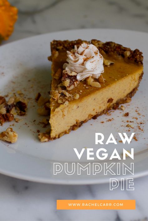 Raw Vegan Pumpkin Pie Healthy Pumpkin Pies, Raw Vegan Diet, Raw Vegan Desserts, Vegan Pumpkin Pie, Homemade Pumpkin Pie, Raw Cake, Vegan Pie, Desserts Vegan, Raw Desserts