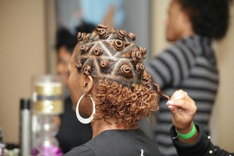 Bantu Knot Out Natural Hair, Short Twist, Natural Hair Short, Transitioning Hair, Bantu Knot Hairstyles, Bantu Knot, Bantu Knot Out, Knot Out, Hair Without Heat