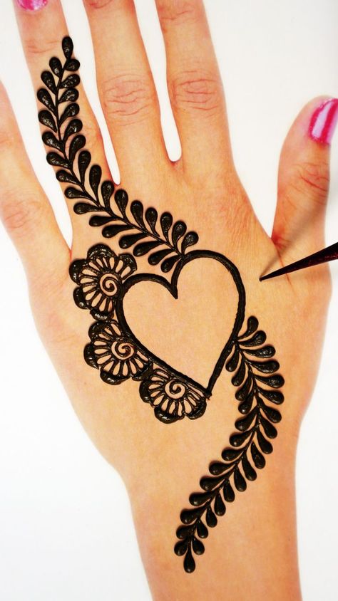 Henna Art Designs Simple, Modern Mehndi Designs Minimal Back Hand, Backhand Mehndi Designs Simple, Mehdi Degine Simple, Mehndi Design Rose, Finger Mehendi Design, Modern Henna Design, Minimal Mehndi Designs, Haldi Decor Ideas