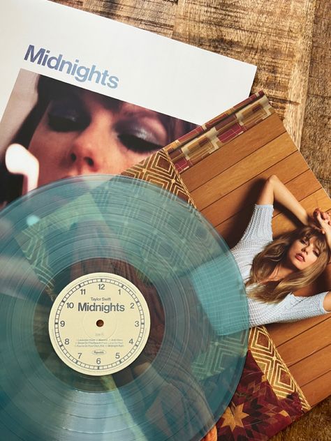 Blue LP of the midnights album by Taylor Swift Midnights Vinyl, Midnights Album, Vinyl Shelf, Taylor Swift Midnights, Vinyl Aesthetic, Vinyl Cd, Taylor Swift Album, Birthday List, Album Covers