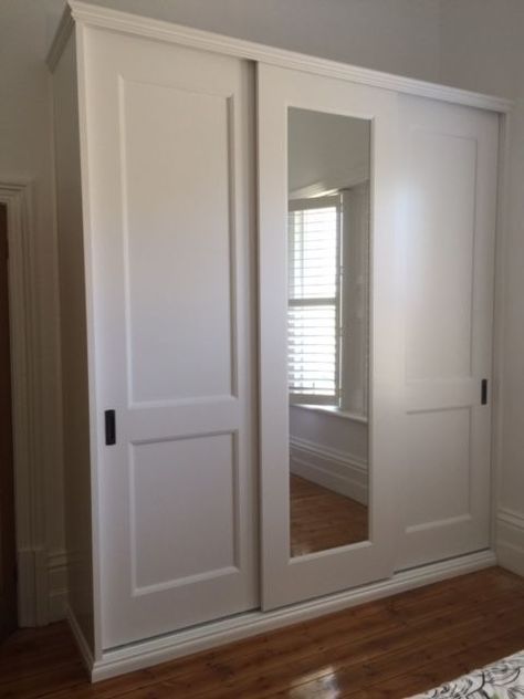 Mirrored Built In Wardrobe, Built In Wardrobe Ideas Mirror, Wardrobes With Mirrors, Built In Wardrobe With Mirror, Hamptons Wardrobe, White Wardrobe With Mirror, Built In Wardrobe Ideas Sliding Doors, Wardrobe Door Ideas, Wardrobe Design With Mirror