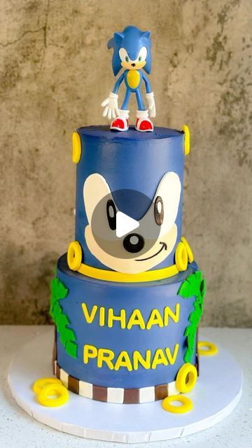 Super Sonic Cake, 2d Figures, Sonic Cake, Cake Artist, Fondant Decorations, Super Speed, Be Nice, Naan, Themed Cakes