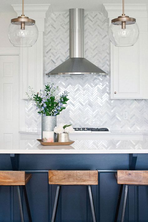 Navy Island, Backsplash Marble, Kitchen 2023, Texas Kitchen, Marble Herringbone, Island Hood, Hood Ideas, Kitchen Layouts, Cabinets Ideas