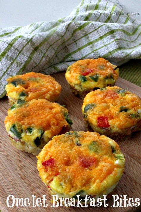 Easy healthy breakfast recipes, easy to make breakfast recipes Easy Healthy Breakfast Recipes, Easy To Make Breakfast, Make Breakfast, Healthy Breakfast Recipes Easy, Breakfast Bites, Snacks Für Party, How To Make Breakfast, Easy Healthy Breakfast, Muffin Tin