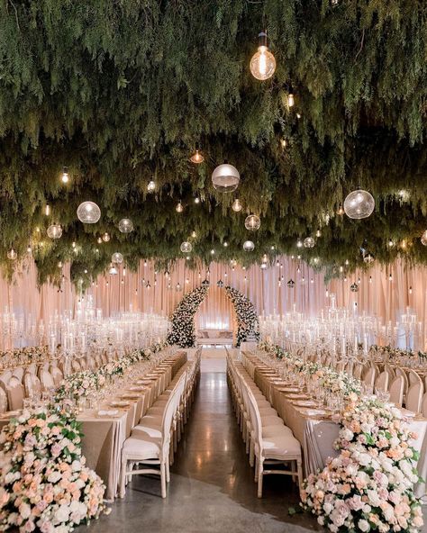 Edgar Martinez Ruacho on Instagram: “Numbers: 3200 sq ft of ceiling install (entire ballroom), 2 days production, 95 candelabras, 105 lighting fixtures, thousands and thousands…” Indoor Wedding Reception Decorations, Kin House, Wedding Ballroom Decor, Wedding Floor Plan, Wedding Booth, Venue Layout, Wedding Table Layouts, Wildflower Wedding Theme, Reception Styling