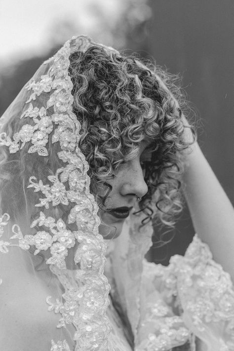 Wedding Veil Curly Hair, Curly Bride Hairstyles With Veil, Curly Hair Veil Brides, Curly Bridal Hair With Veil, Curly Hair Veil, Veil Curly Hair, Curly Hair With Veil, Bride Hairstyles With Veil, Wedding Curls