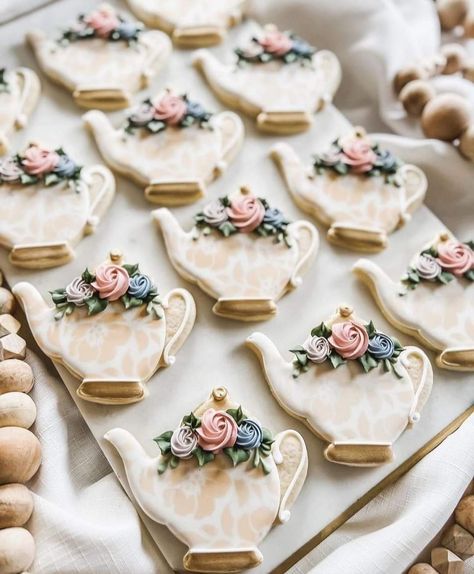 Tea Party Cookies, Wedding Shower Cookies, Teapot Cookies, Wedding Cake Cookies, Royal Iced Cookies, Sugar Cookie Royal Icing, Bridal Shower Cookies, Sugar Cookie Designs, Cake Cookie