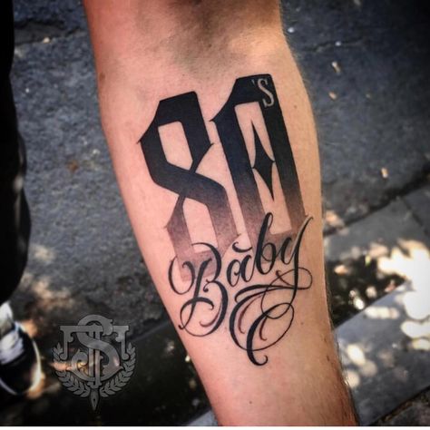 80’s Baby @samtaylortattoos #scriptkillas 90s Baby Tattoo, Baby Tattoo Ideas, Tattoo Graffiti, Baby Tattoo Designs, Baby Tattoo, Alphabet Tattoo Designs, Tattoo Lettering Design, Pretty Writing, Tattoo Lettering Styles