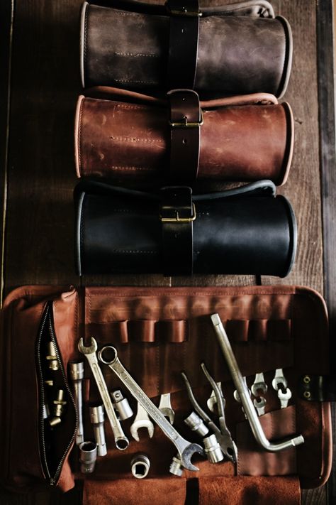 Handcrafted Leather Tool Roll by Kruk Garage Leather Roll Bag, Leathercraft Ideas, Knife Belt, Tool Roll Bag, Leather Tool Roll, Bar Equipment, Trunk Organizer, Knife Bag, Tools Storage