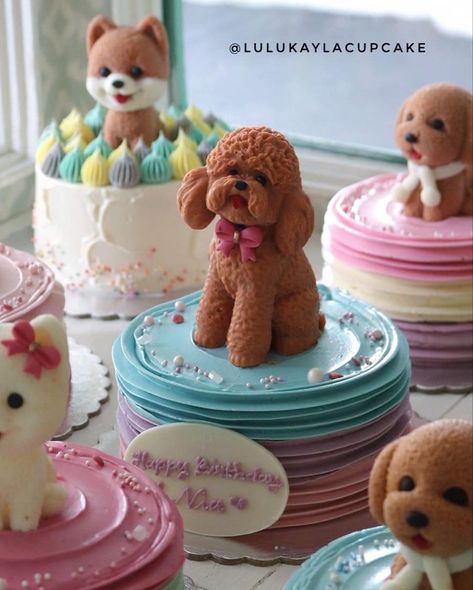 Poodle Cake Design, Cute Puppy Cake, Poodle Cake Ideas, Poodle Birthday Cake, Dog Bday Cake, Poodle Cake, Cupcake Decorating Tips, Puppy Cake, Dog Birthday Cake