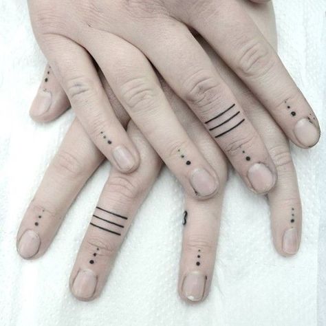 155 Finger Tattoos That will Make You Adore Your Fingers (with Meanings) - Wild Tattoo Art Dot Finger Tattoo Meaning, Dot Finger Tattoo, Finger Tattoo Meaning, Finger Dot Tattoo, Dot Tattoo Meaning, Tattoo Dots, Finger Meaning, Tattoo For Boyfriend, Cute Finger Tattoos