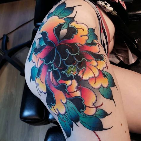 Flor Tattoo, Browning Tattoo, Neo Tattoo, Japanese Flower Tattoo, Traditional Tattoo Flowers, Arte Aesthetic, Tattoo Collection, Geniale Tattoos, Canvas Drawing