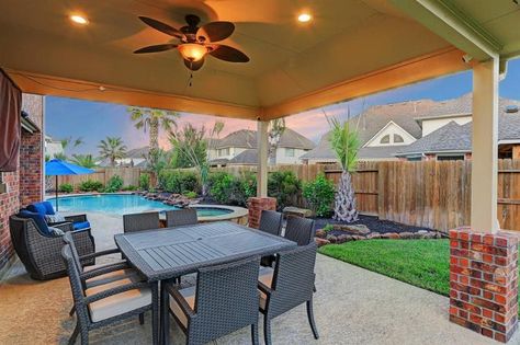 How Much Does It Cost To Build A Covered Patio | Smart Remodeling LLC Build A Covered Patio, Lattice Patio, Diy Patio Cover, Diy Outdoor Space, Patio Addition, Spend Time With Family, Small Patio Decor, Building A Patio, Stucco Homes