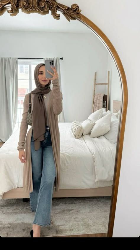 Elegant Muslim Outfits, Hijabi Outfits School, Classy Hijab Outfits, Modest Fashion Christian, Modest Outfits Muslim, Modest Winter Outfits, Fashion Dress Up Games, Hijabi Fits, Hijab Fashionista