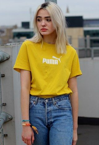 Tshirt Outfits Women Casual, Yellow Tshirt Outfits Women, Yellow Tshirt Outfits, Tshirt Outfits Women, Outfits Women Casual, Sporty Clothes, Yellow Tshirt, Puma Outfit, Daily Ootd