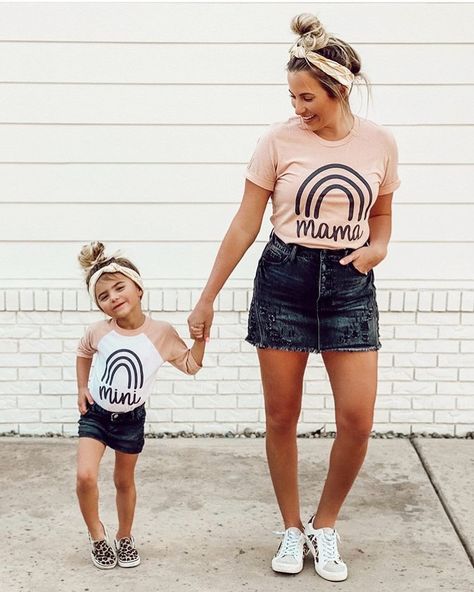 The Most Instagrammable and Gift-Worthy Tees For Moms This Mother's Day Mini Tees, Krista Horton, Mom And Me Shirts, Mini Outfit, Idee Cricut, Mama And Mini, New Mama, Mother Shirts, Mommy Shirts