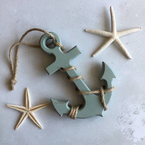 Wooden Anchor Painting Ideas, Anchor Painting, Wooden Anchor, Nautical Ideas, Trendy House, Beach Bedroom Decor, Nautical Crafts, Beach Theme Decor, Themed Christmas