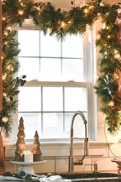 No mantel, no problem! Dress up any surface for the holidays with garland. Warning: feelings of festiveness may arise. 🎄🎁☃️ Thanks for the inspiration @loftinthemoment #AmazonHome #FoundItOnAmazon Window Garland, Happy Hollidays, Xmas Home Decor, Christmas Windows, Greenery Garland, Leaf Garland, Beautiful Wreath, Amazon Home, Holidays Christmas