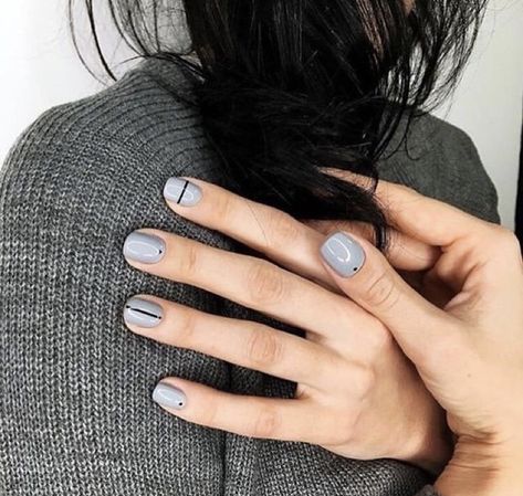 Grey Nail Polish, Minimalist Nail Art, Nagel Tips, Minimal Nails, Gray Nails, Orange Nails, Minimalist Nails, Nail Arts, Art Tutorial