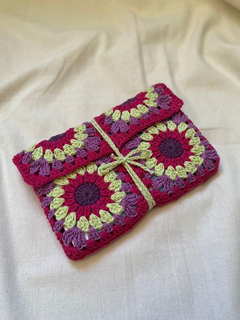 Crochet Computer Sleeve, Crochet Computer Case, Crochet Case, Computer Sleeve, Crochet Business, Crochet Inspo, Eco Printing, Book Sleeve, Crochet Books