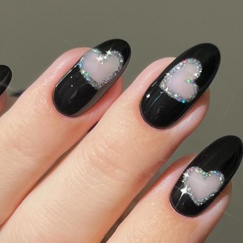 Negative Heart Nails, Split Heart Nails, Negative Space Nail Designs, Black And Silver Heart Nails, Black Heart Nail Art, Black Nails Heart, Silver Heart Nails, Black Heart Nail Designs, Black Negative Space Nails