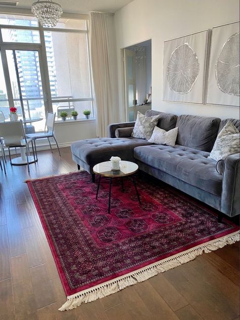 Persian Rug Living Room, Dark Green Living Room, House Interior Design Styles, Diy Room Decor For Teens, Comfy Living Room, Furniture Details Design, Dream Apartment Decor, Cozy Room Decor, Home Design Living Room