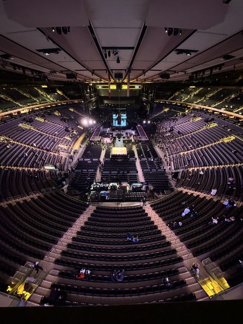 Madison Square Garden Madison Square Garden Concert, Concert Venues, Dream Venue, Concert Venue, Make You Believe, Apple New, Square Garden, Madison Square Garden, Madison Square