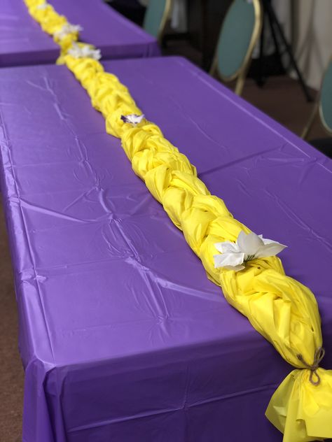 Rapunzel’s hair as a table runner / centerpiece :) Rapunzel Birthday Decorations, Rapunzel Homecoming Theme, Disney Tangled Party, Rapunzel Centerpiece, Tangled Rapunzel Birthday Party Ideas, Rapunzel Homecoming, Rapunzel Themed Birthday Party Decor, Tangled Rapunzel Party, Rapunzel 3rd Birthday Party