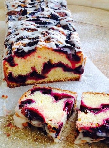 Moist Pound Cake, Plum Recipes, Cake Illustration, Gateaux Cake, Plum Cake, Savoury Cake, Fruit Recipes, Pound Cake, Coffee Cake