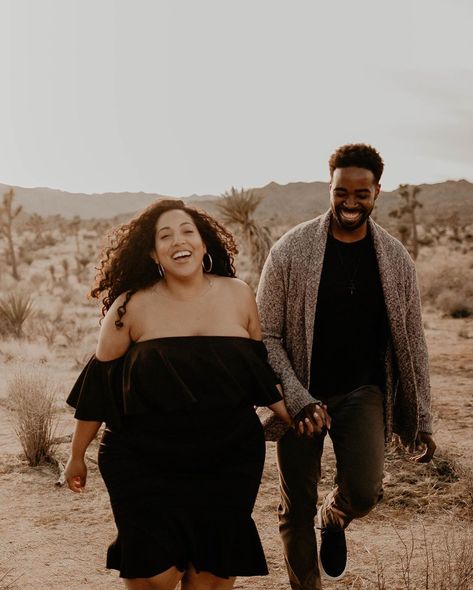 Couples Photoshoot Poses Plus Size, Fall Couples Photoshoot Plus Size, Plus Size Couples Photography, Plus Size Couple Poses, Plus Size Relationships, Plus Size Engagement Photos Poses, Plus Size Couples Goals, Bf Mood, Plus Size Couple Photoshoot