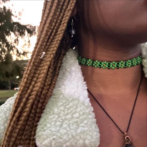 green flower choker!💚 adjustable and perfect for fall + i made an orange version of this pattern too🧡 #jewelry #fall #joyasunicas #handmade #smallbusiness #halloween #necklaces #ootd #jewelryinspiration #fallinspo #explore #viral #beads #beadwork Green Beaded Choker For Festivals, Halloween Seed Bead Necklace, Green Beaded Hippie Necklace, Halloween Beaded Choker, Halloween Gothic Beaded Necklace, Flower Choker, Fall Inspo, Green Flowers, Bead Work